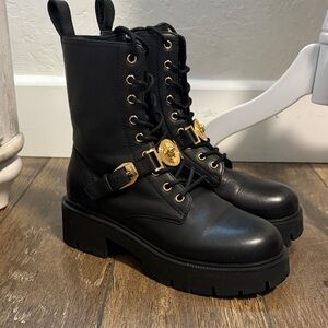 Versace combat boots size 39 newish